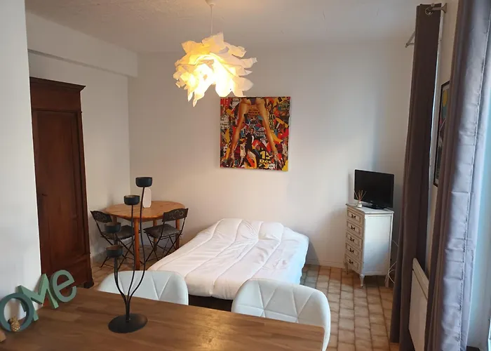 Apartment A 50 M Des Plages Du Mourillon